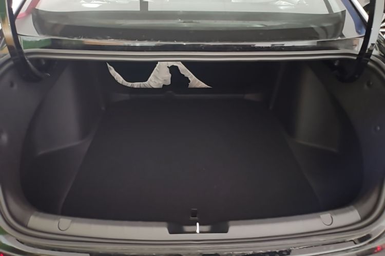 Used Geely Auto Preface 2026 Model Oriental Yao 1.5TD Fuyao Edition Trunk