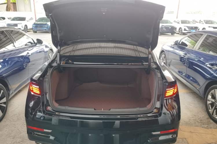 Used Geely Auto Preface 2026 Model Oriental Yao 2.0TD Lanxing Edition Trunk