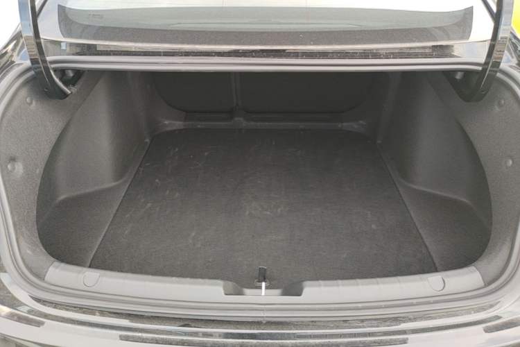 Used Geely Auto Preface 2026 Model Oriental Yao 1.5TD Fuyao Edition Trunk