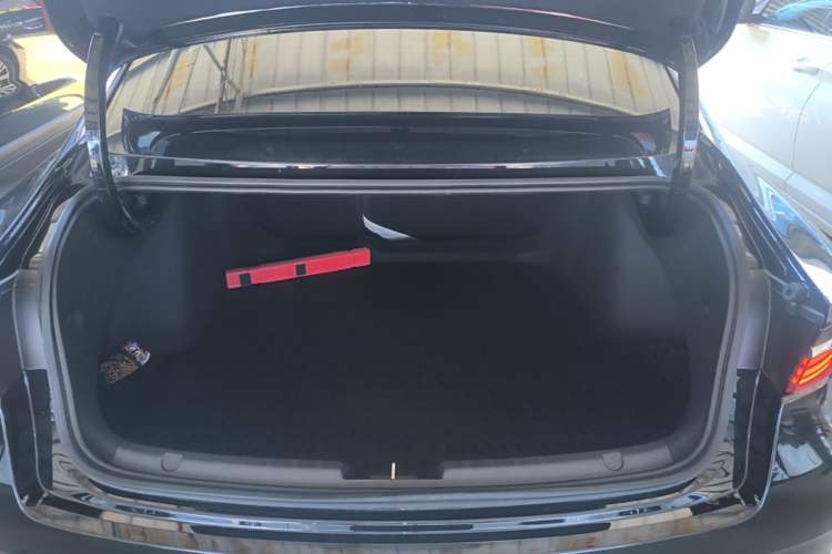 Used Geely Auto Preface 2026 Model Oriental Yao 1.5TD Fuyao Edition Trunk