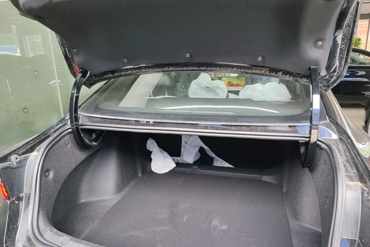 Used Geely Auto Preface 2026 Model Oriental Yao 1.5TD Fuyao Edition Trunk