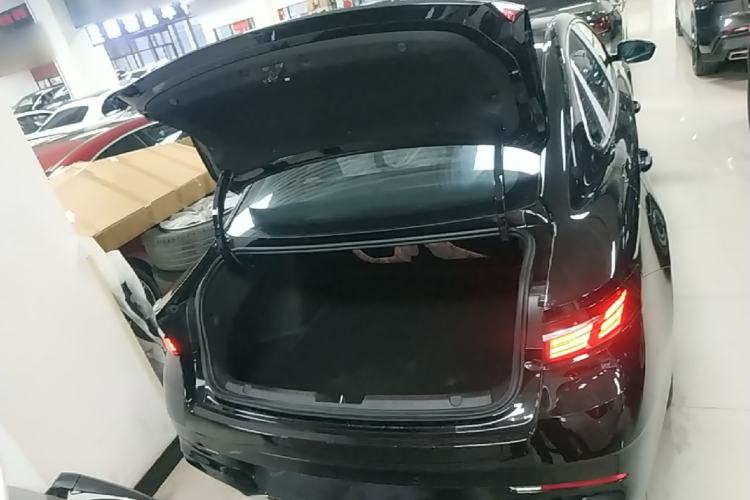 Used Geely Auto Preface 2026 Model Oriental Yao 1.5TD Fuyao Edition Trunk
