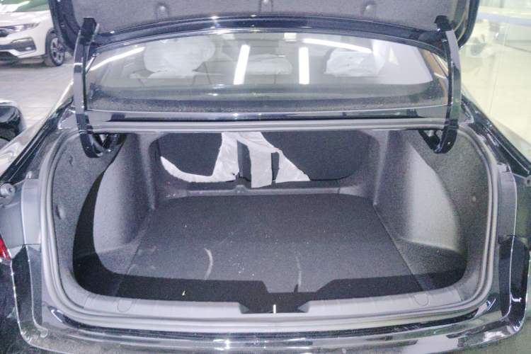 Used Geely Auto Preface 2026 Model Oriental Yao 1.5TD Fuyao Edition Trunk