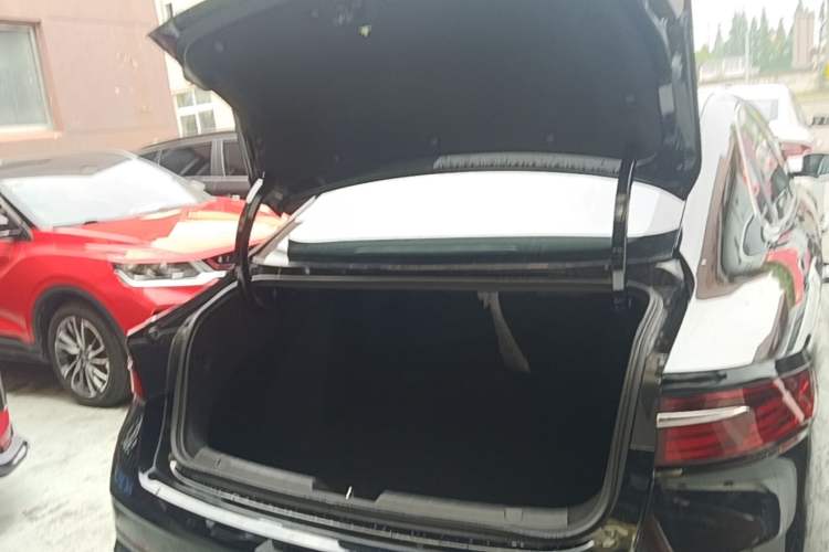 Used Geely Auto Preface 2026 Model Oriental Yao 1.5TD Kunlun Edition Trunk