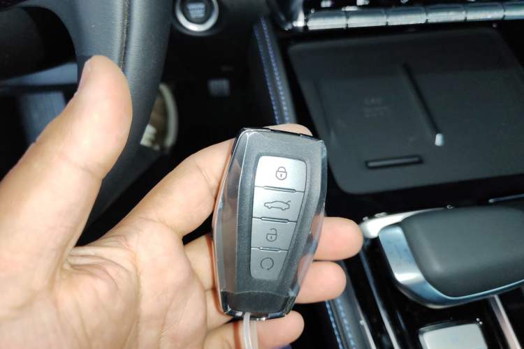 Used Geely Auto Preface 2026 Model Oriental Yao 1.5TD Kunlun Edition Vehicle Key