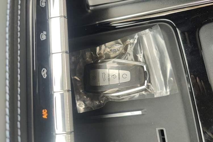 Used Geely Auto Preface 2026 Model Oriental Yao 1.5TD Kunlun Edition Vehicle Key