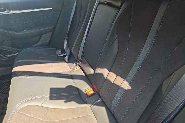 Used Geely Auto Preface 2026 Model Oriental Yao 2.0TD Wangyue Edition Left Rear Seat