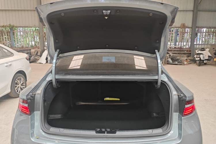 Used Geely Auto Preface 2026 Model Oriental Yao 2.0TD Wangyue Edition Trunk