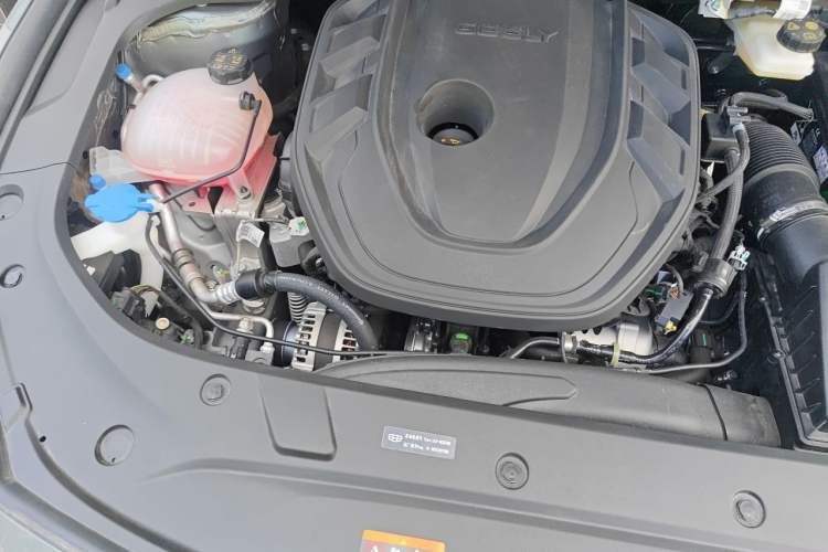 Used Geely Auto Preface 2026 Model Oriental Yao 2.0TD Wangyue Edition Engine Bay Right
