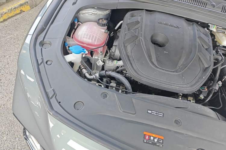 Used Geely Auto Preface 2026 Model Oriental Yao 2.0TD Wangyue Edition Engine Bay Right