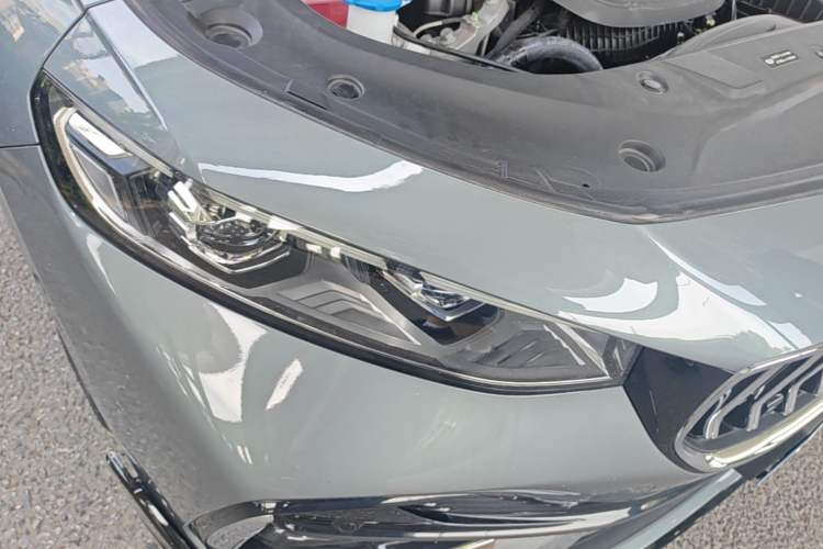 Used Geely Auto Preface 2026 Model Oriental Yao 2.0TD Wangyue Edition Right Front Headlight