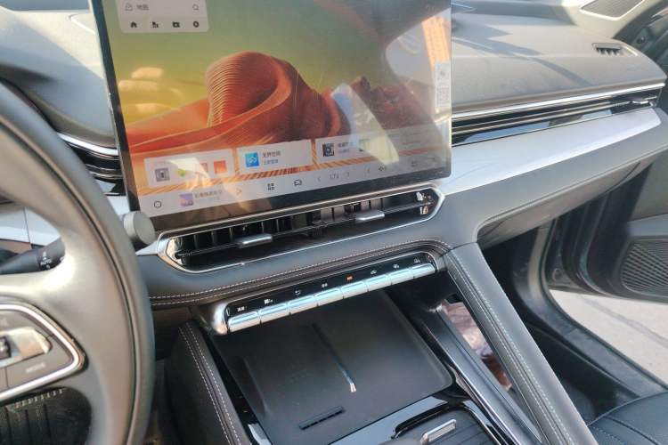 Used Geely Auto Preface 2026 Model Oriental Yao 1.5TD Kunlun Edition Audio And AC Panel