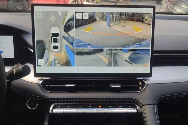 Used Geely Auto Preface 2026 Model Oriental Yao 2.0TD Wangyue Edition Audio And AC Panel