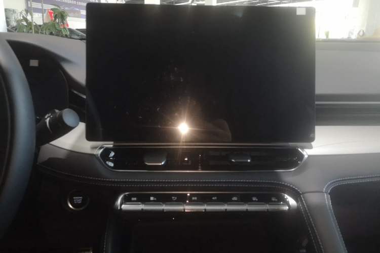 Used Geely Auto Preface 2026 Model Oriental Yao 2.0TD Wangyue Edition Audio And AC Panel