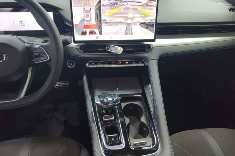 Used Geely Auto Preface 2026 Model Oriental Yao 2.0TD Wangyue Edition Audio And AC Panel