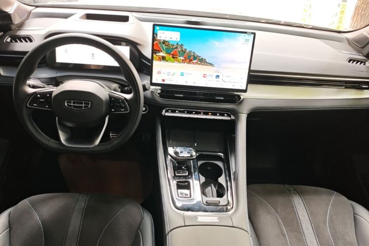 Used Geely Auto Preface 2026 Model Oriental Yao 2.0TD Wangyue Edition Center Console
