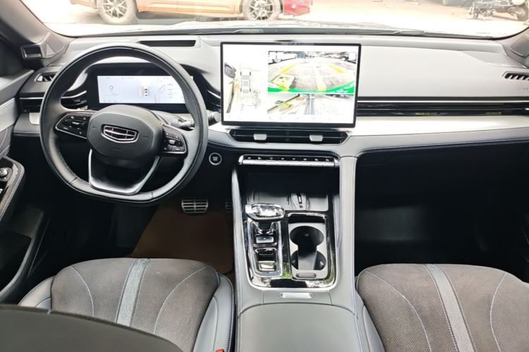 Used Geely Auto Preface 2026 Model Oriental Yao 2.0TD Wangyue Edition Center Console