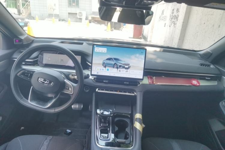 Used Geely Auto Preface 2026 Model Oriental Yao 2.0TD Wangyue Edition Center Console