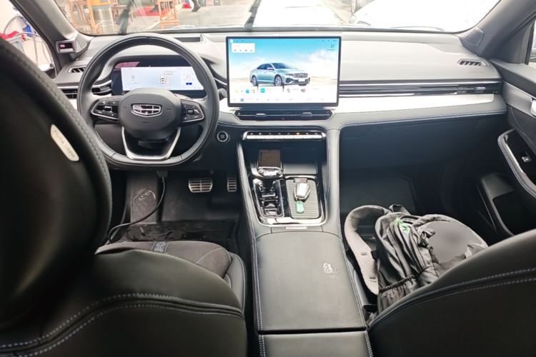Used Geely Auto Preface 2026 Model Oriental Yao 2.0TD Wangyue Edition Center Console