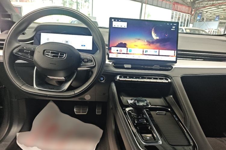 Used Geely Auto Preface 2026 Model Oriental Yao 2.0TD Wangyue Edition Center Console