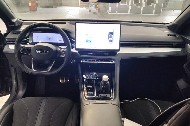Used Geely Auto Preface 2026 Model Oriental Yao 2.0TD Wangyue Edition Center Console