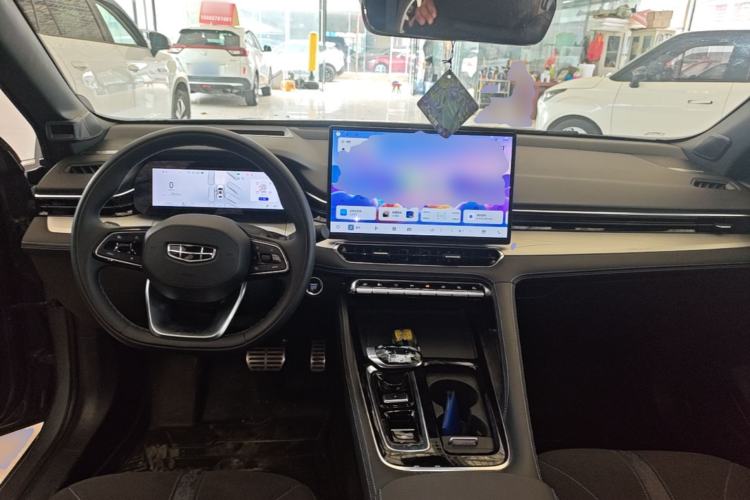 Used Geely Auto Preface 2026 Model Oriental Yao 2.0TD Wangyue Edition Center Console