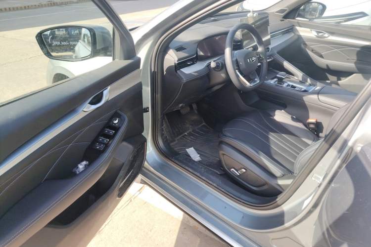 Used Geely Auto Preface 2026 Model Oriental Yao 1.5TD Kunlun Edition Driver Seat