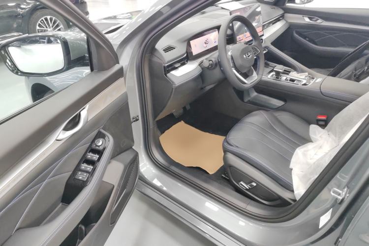 Used Geely Auto Preface 2026 Model Oriental Yao 1.5TD Fuyao Edition Driver Seat
