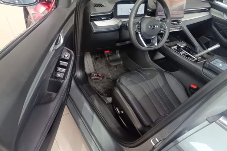 Used Geely Auto Preface 2026 Model Oriental Yao 1.5TD Fuyao Edition Driver Seat