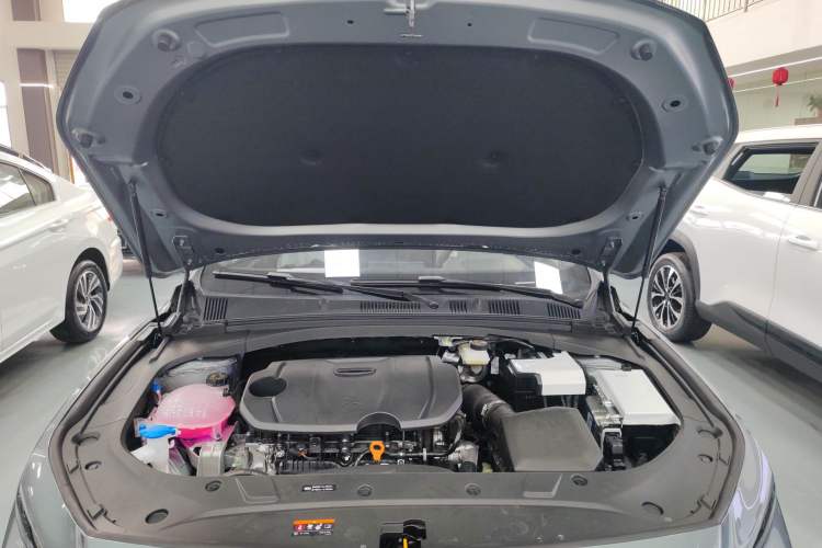 Used Geely Auto Preface 2026 Model Oriental Yao 1.5TD Fuyao Edition Engine Bay