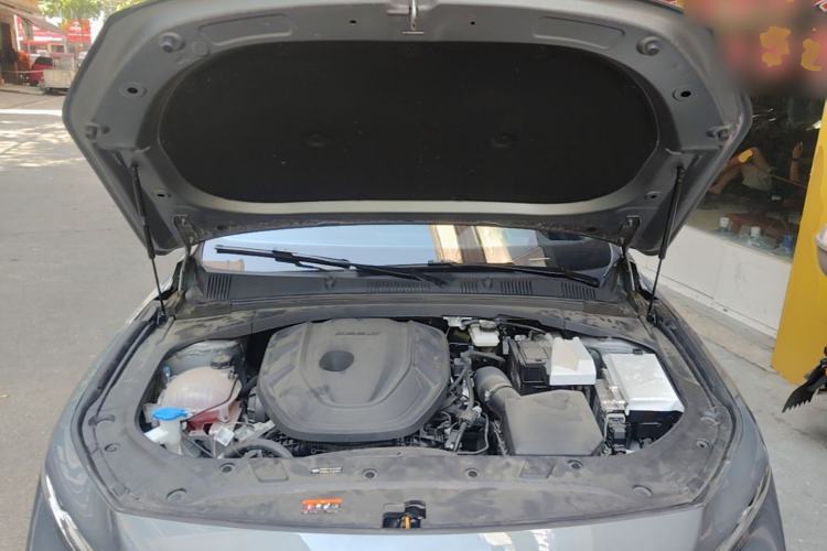 Used Geely Auto Preface 2026 Model Oriental Yao 2.0TD Lanxing Edition Engine Bay