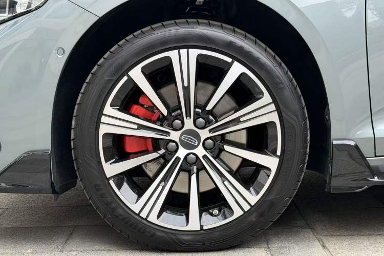 Used Geely Auto Preface 2026 Model Oriental Yao 2.0TD Wangyue Edition Exterior 4
