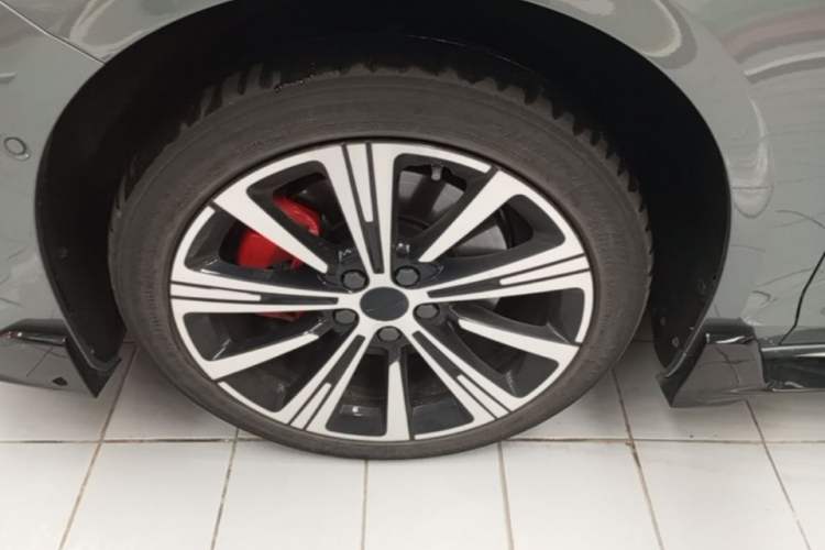 Used Geely Auto Preface 2026 Model Oriental Yao 2.0TD Wangyue Edition Exterior 4
