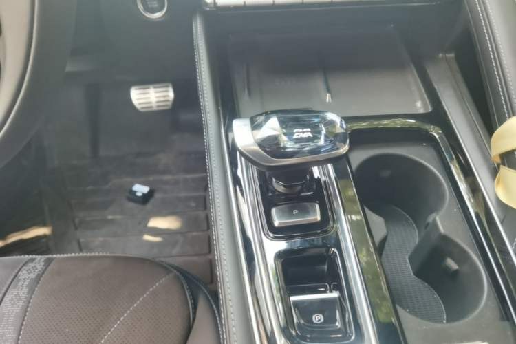Used Geely Auto Preface 2026 Model Oriental Yao 2.0TD Wangyue Edition Gear Lever