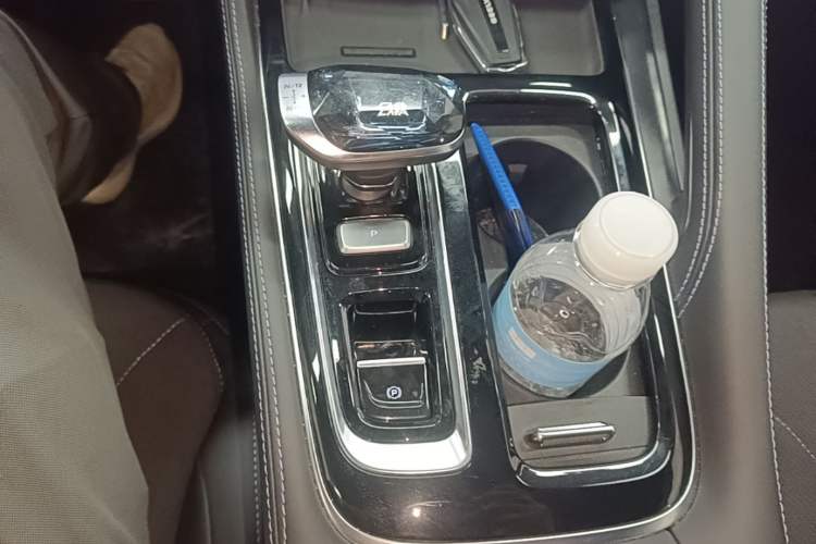 Used Geely Auto Preface 2026 Model Oriental Yao 2.0TD Wangyue Edition Gear Lever