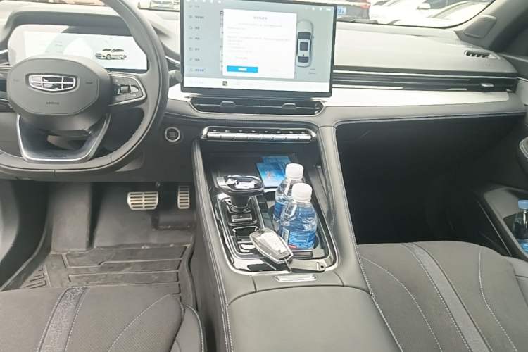 Used Geely Auto Preface 2026 Model Oriental Yao 2.0TD Wangyue Edition Gear Lever