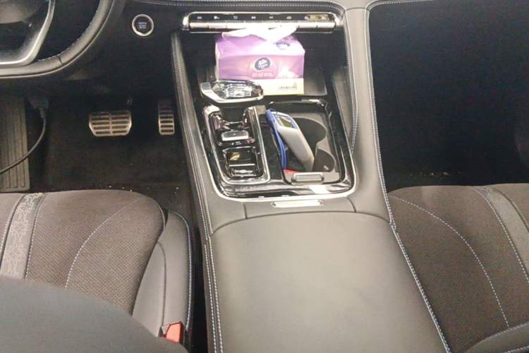 Used Geely Auto Preface 2026 Model Oriental Yao 2.0TD Wangyue Edition Gear Lever