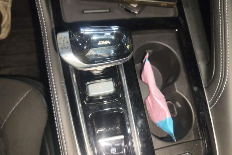 Used Geely Auto Preface 2026 Model Oriental Yao 2.0TD Wangyue Edition Gear Lever