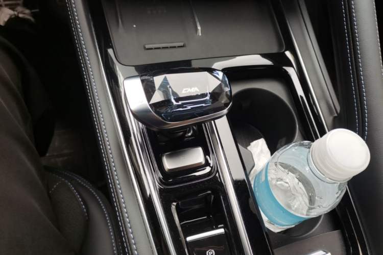 Used Geely Auto Preface 2026 Model Oriental Yao 2.0TD Wangyue Edition Gear Lever