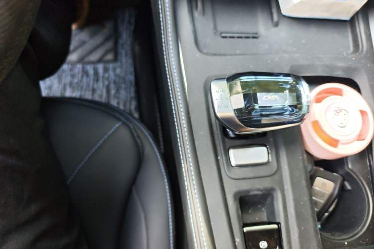 Used Geely Auto Preface 2026 Model Oriental Yao 1.5TD Kunlun Edition Gear Lever