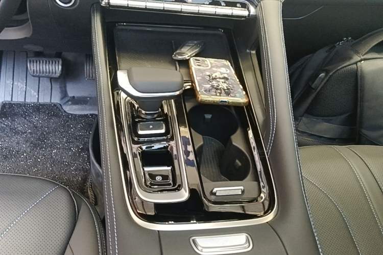 Used Geely Auto Preface 2026 Model Oriental Yao 1.5TD Fuyao Edition Gear Lever