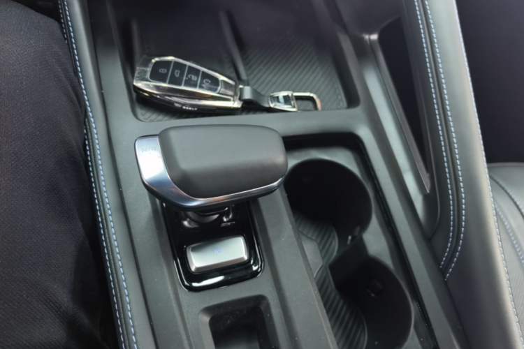Used Geely Auto Preface 2026 Model Oriental Yao 1.5TD Fuyao Edition Gear Lever