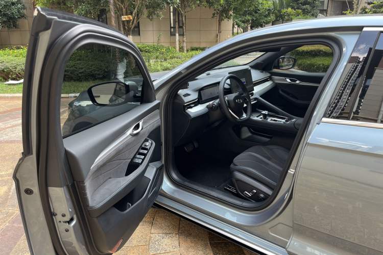 Used Geely Auto Preface 2026 Model Oriental Yao 2.0TD Wangyue Edition Interior 1