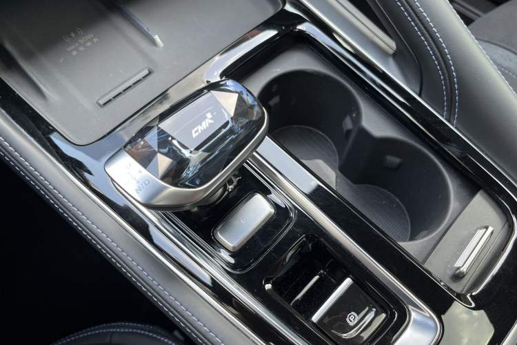 Used Geely Auto Preface 2026 Model Oriental Yao 2.0TD Wangyue Edition Interior 11