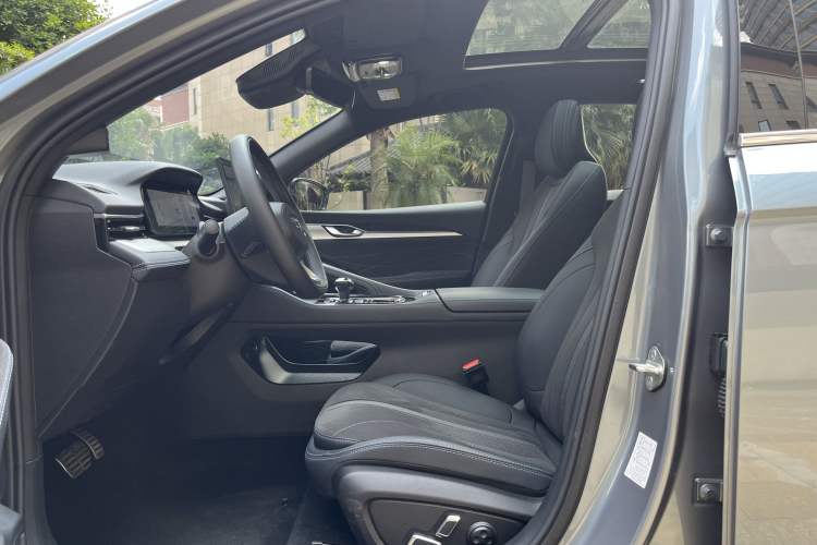 Used Geely Auto Preface 2026 Model Oriental Yao 2.0TD Wangyue Edition Interior 2