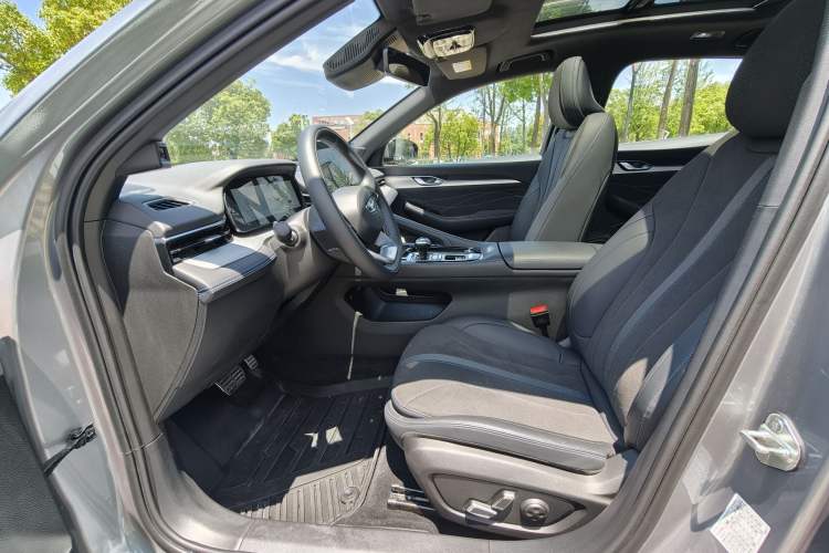 Used Geely Auto Preface 2026 Model Oriental Yao 2.0TD Lanxing Edition Interior 4