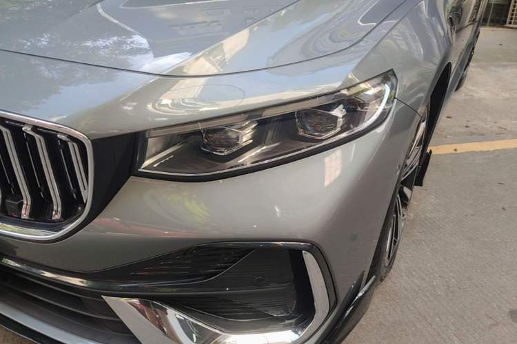 Used Geely Auto Preface 2026 Model Oriental Yao 2.0TD Wangyue Edition Left Front Headlight