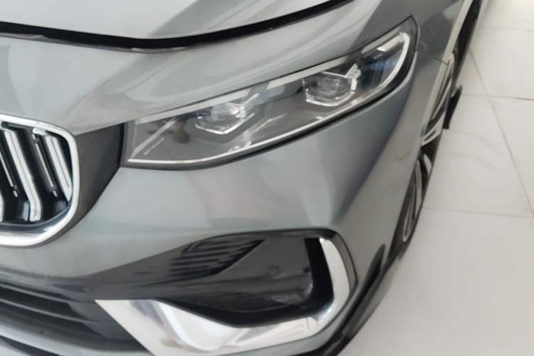 Used Geely Auto Preface 2026 Model Oriental Yao 2.0TD Wangyue Edition Left Front Headlight