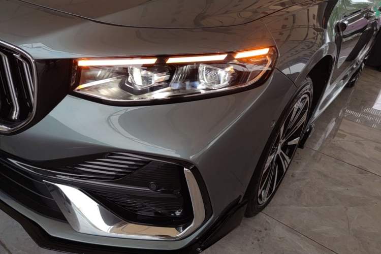 Used Geely Auto Preface 2026 Model Oriental Yao 2.0TD Wangyue Edition Left Front Headlight