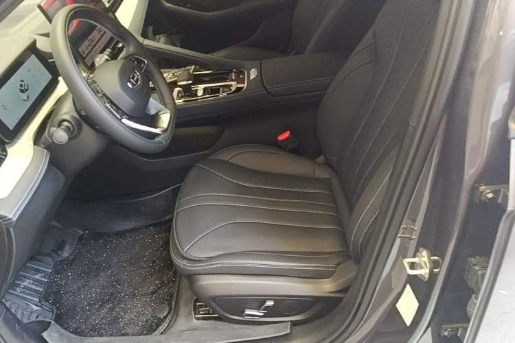 Used Geely Auto Preface 2026 Model Oriental Yao 1.5TD Fuyao Edition Left Front Seat